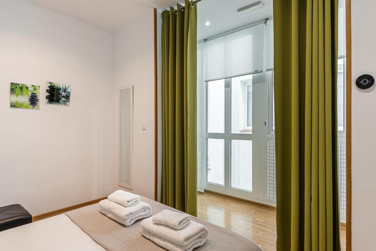 Waou Apartamentos En Sol Confort 7 Madrid Eksteriør bilde