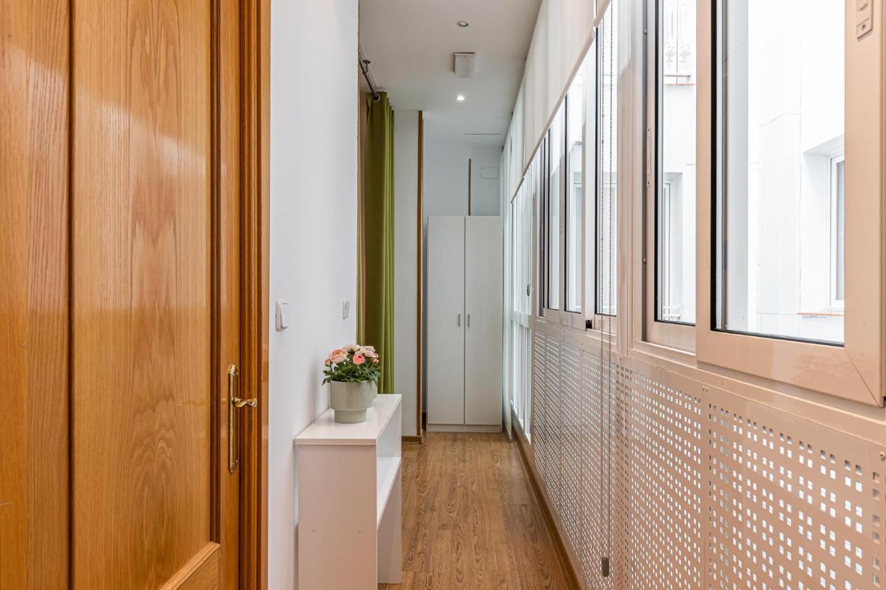 Waou Apartamentos En Sol Confort 7 Madrid Eksteriør bilde