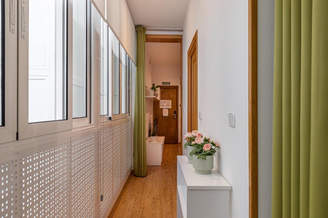 Waou Apartamentos En Sol Confort 7 Madrid Eksteriør bilde