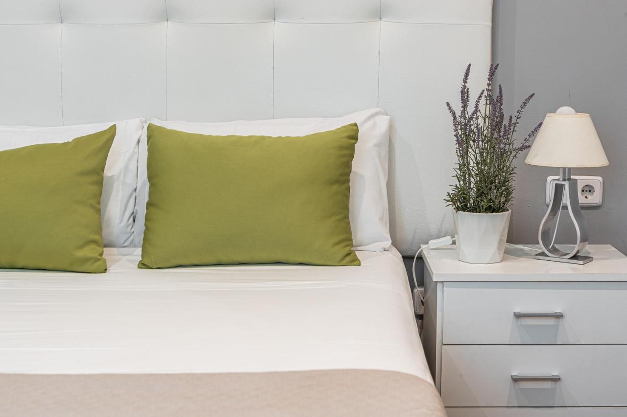 Waou Apartamentos En Sol Confort 7 Madrid Eksteriør bilde